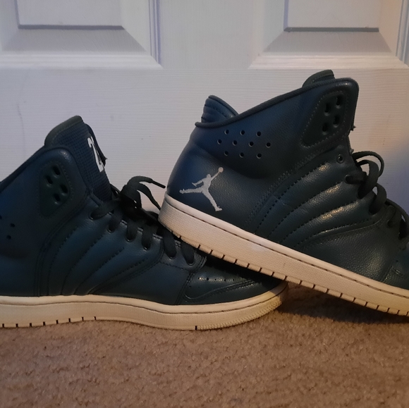 NIKE AIR JORDAN:1 Flight 4 Basketball Shoes - Picture 8 of 8